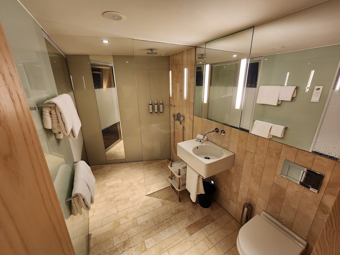 AC Hotel by Marriott Bella Sky Copenhagen, dog-friendly hotel, photo 5