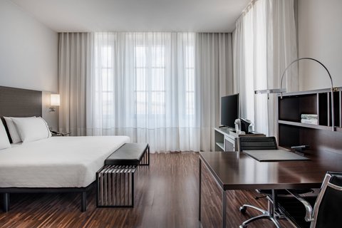 AC Hotel Torino, dog-friendly hotel, photo 2