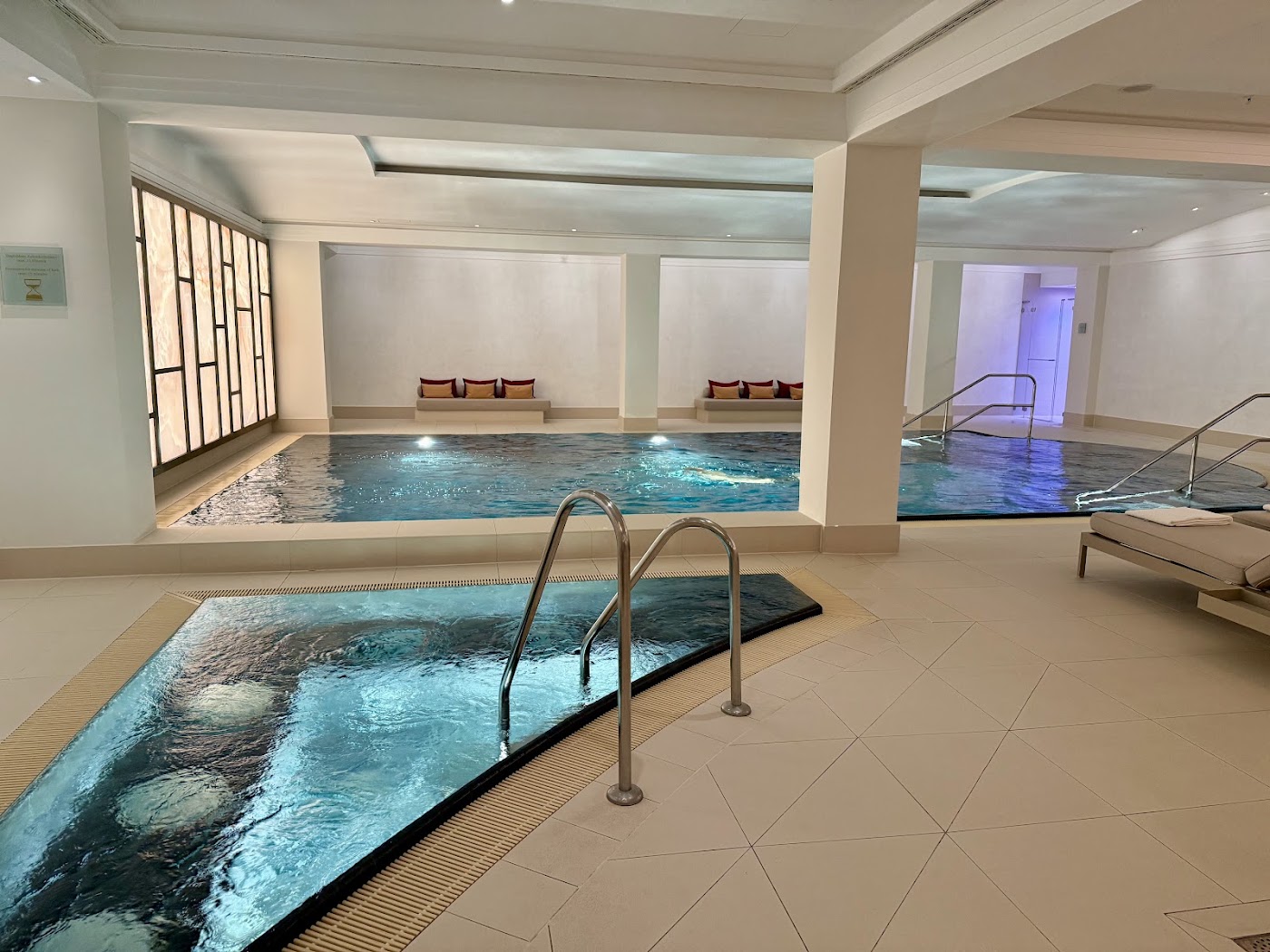 Hotel Adlon Kempinski Berlin, dog-friendly hotel, photo 4