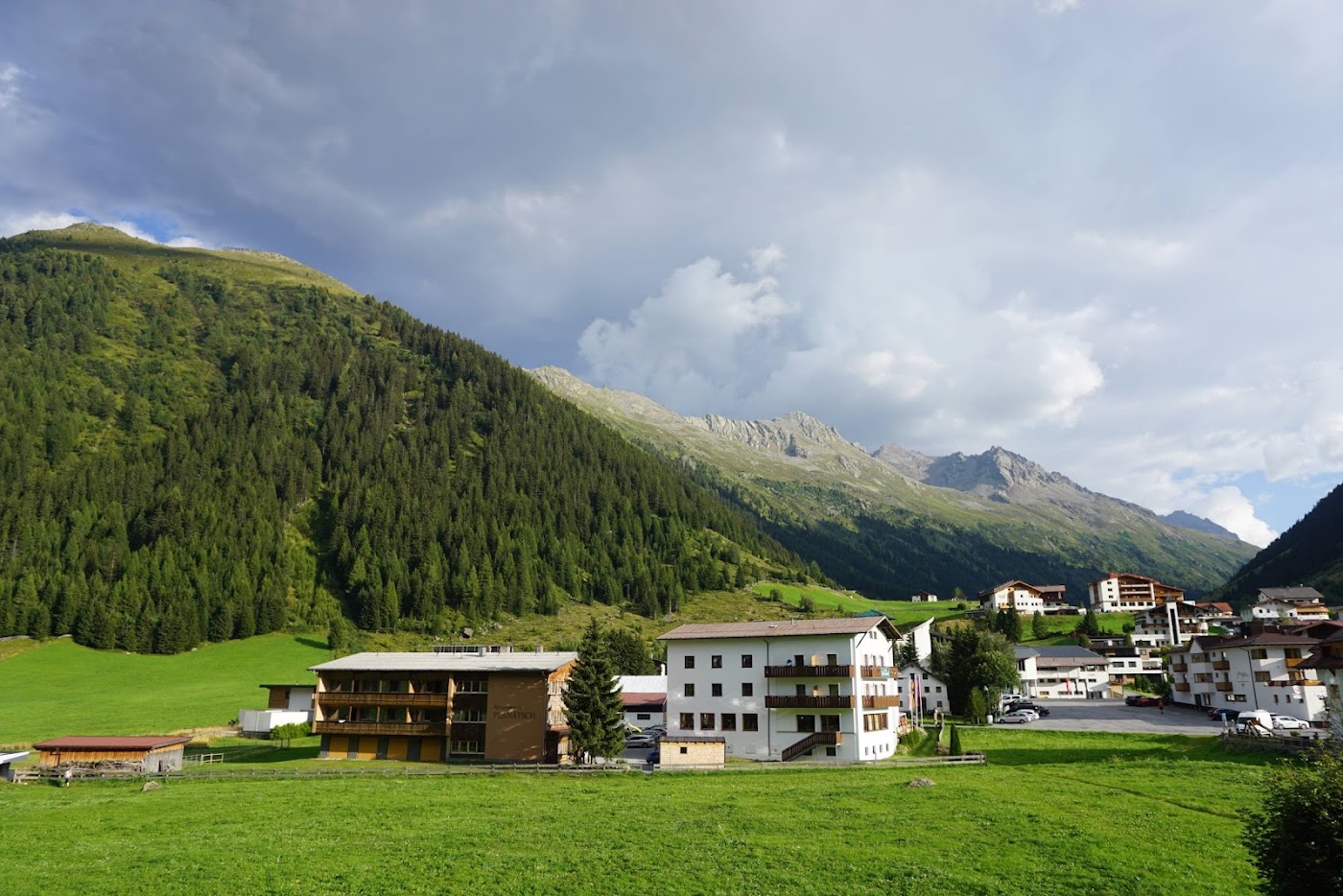 Alpenhotel Tyrol, dog-friendly hotel, photo 5