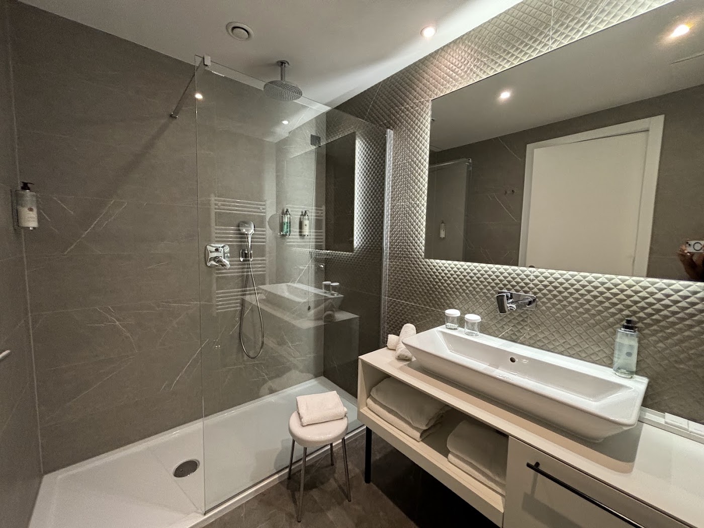 Amphora Hotel, dog-friendly hotel, photo 5
