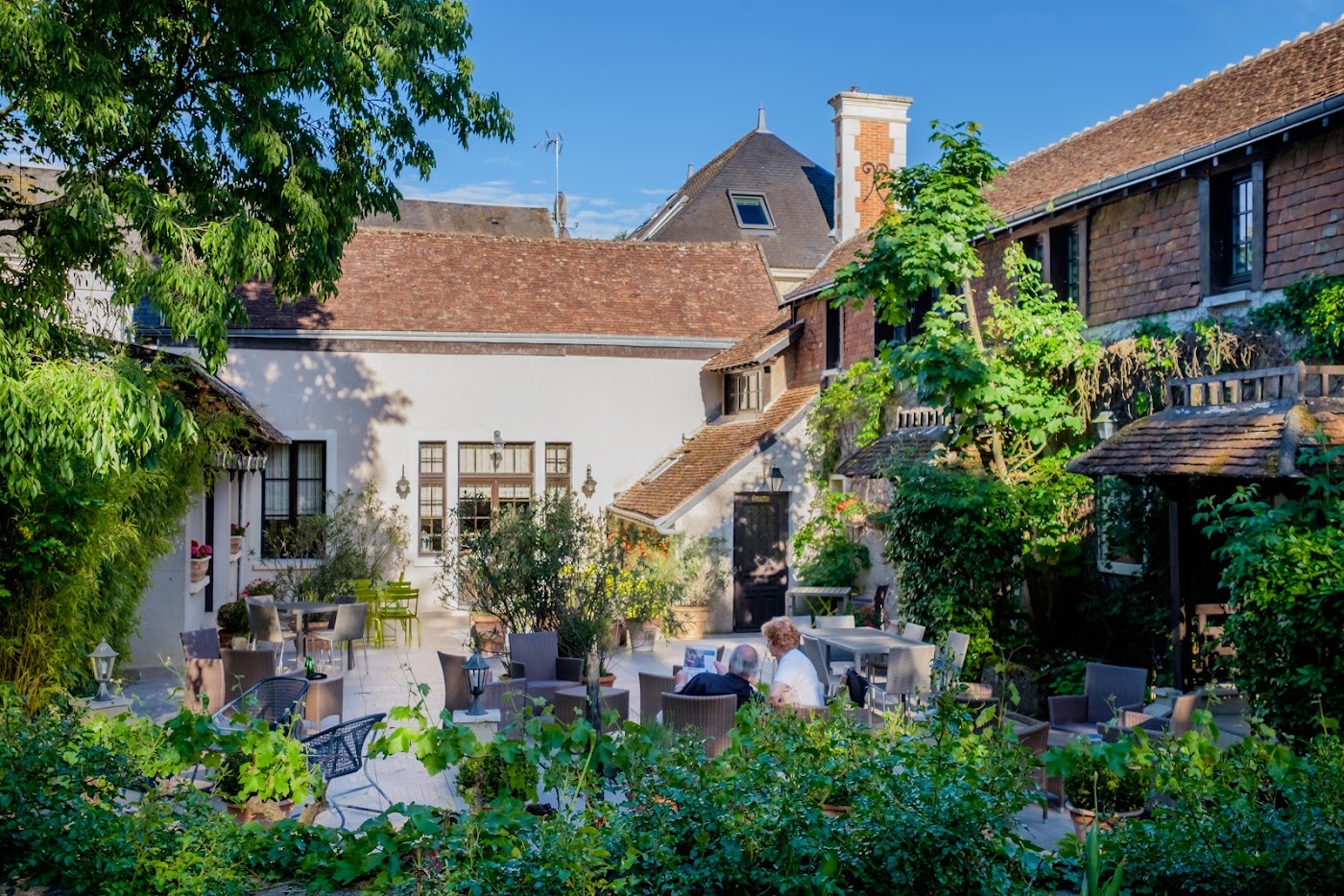 Auberge du Bon Laboureur, dog-friendly hotel, photo 2
