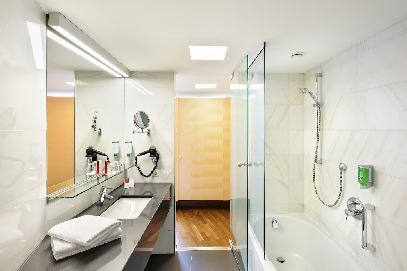 Austria Trend Hotel Congress Innsbruck, dog-friendly hotel, photo 5