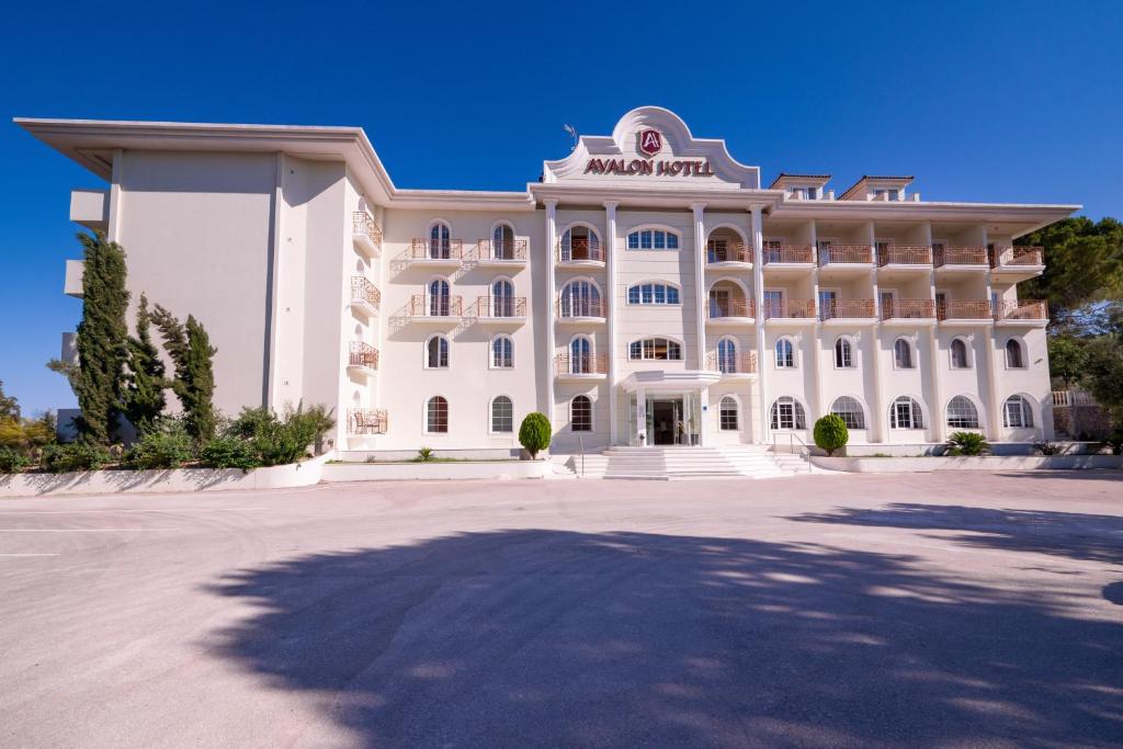 Avalon Palace Hotel, dog-friendly hotel, photo 2