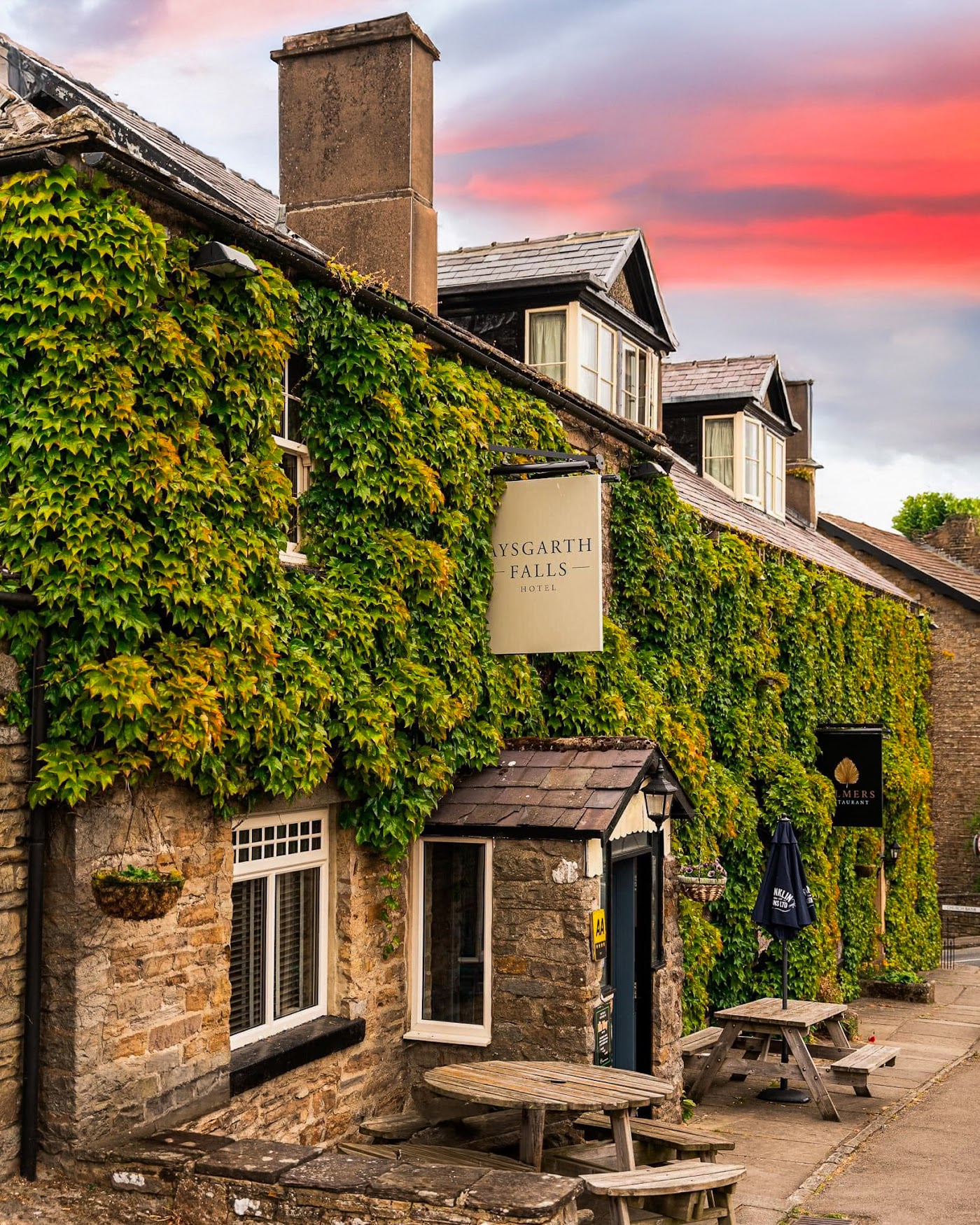 Aysgarth Falls Hotel, dog-friendly hotel, photo 2