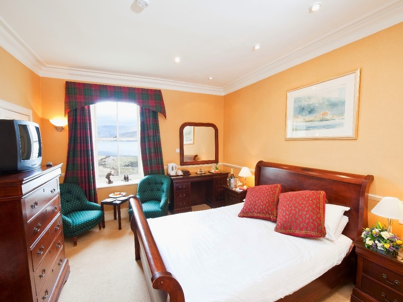 Ballachulish Hotel, dog-friendly hotel, photo 2