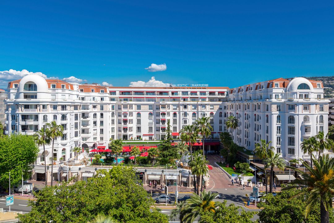 Hôtel Barrière Le Majestic Cannes, dog-friendly hotel, photo 2