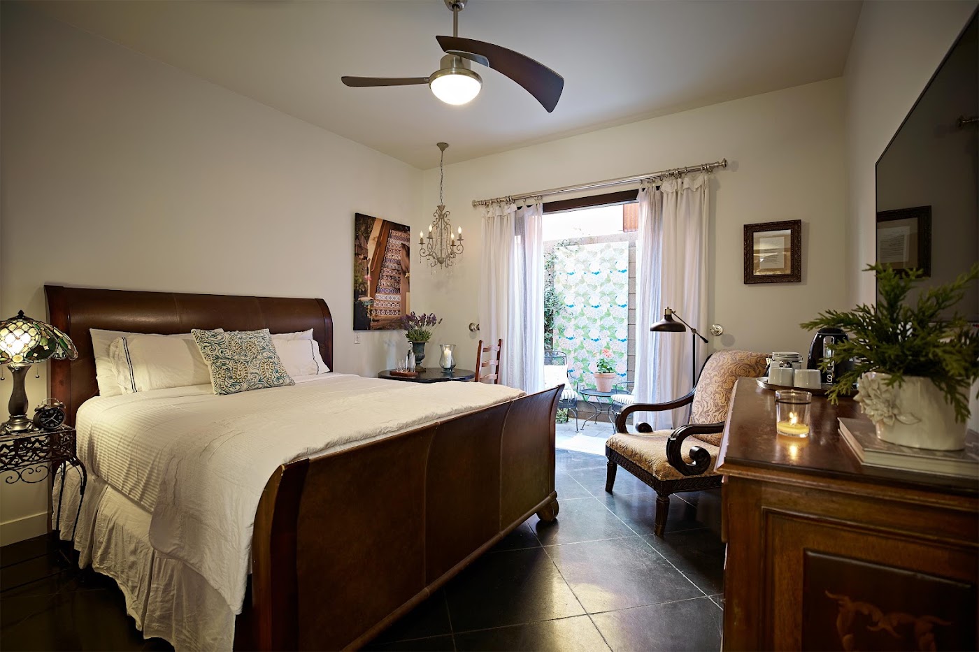 Bespoke Inn, Cafe & Bicycles, dog-friendly hotel, photo 3