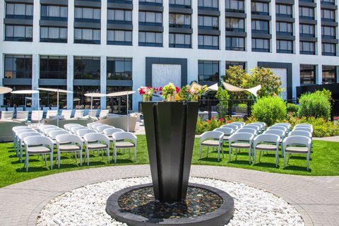 Beverly Hills Marriott, dog-friendly hotel, photo 2