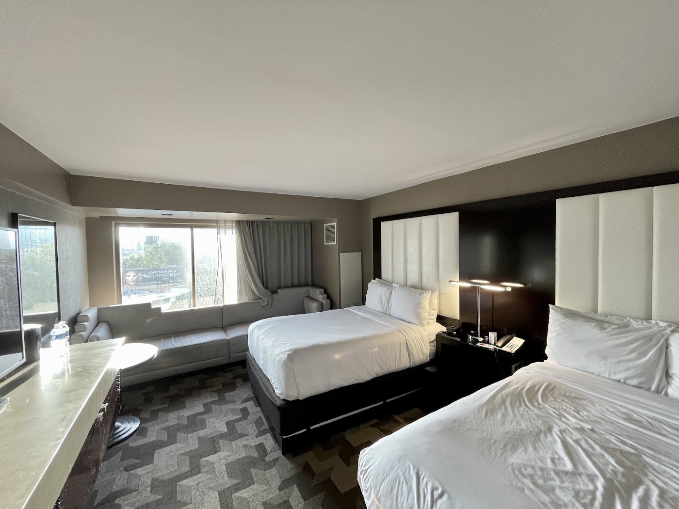 Beverly Hills Marriott, dog-friendly hotel, photo 3