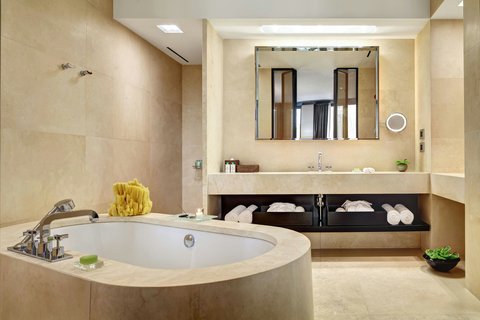 Bvlgari Hotel Milano, dog-friendly hotel, photo 3