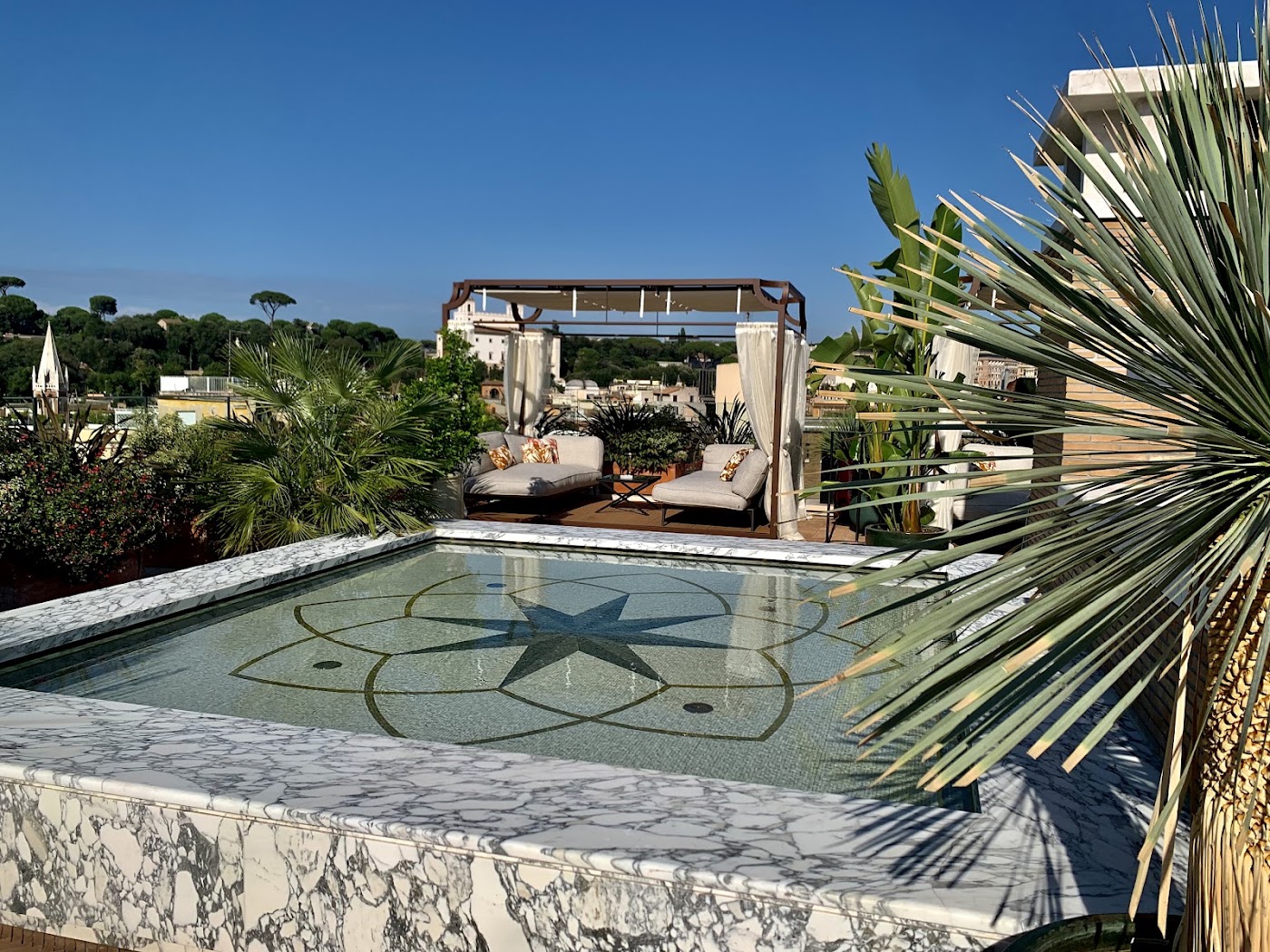 Bvlgari Hotel Roma, dog-friendly hotel, photo 4
