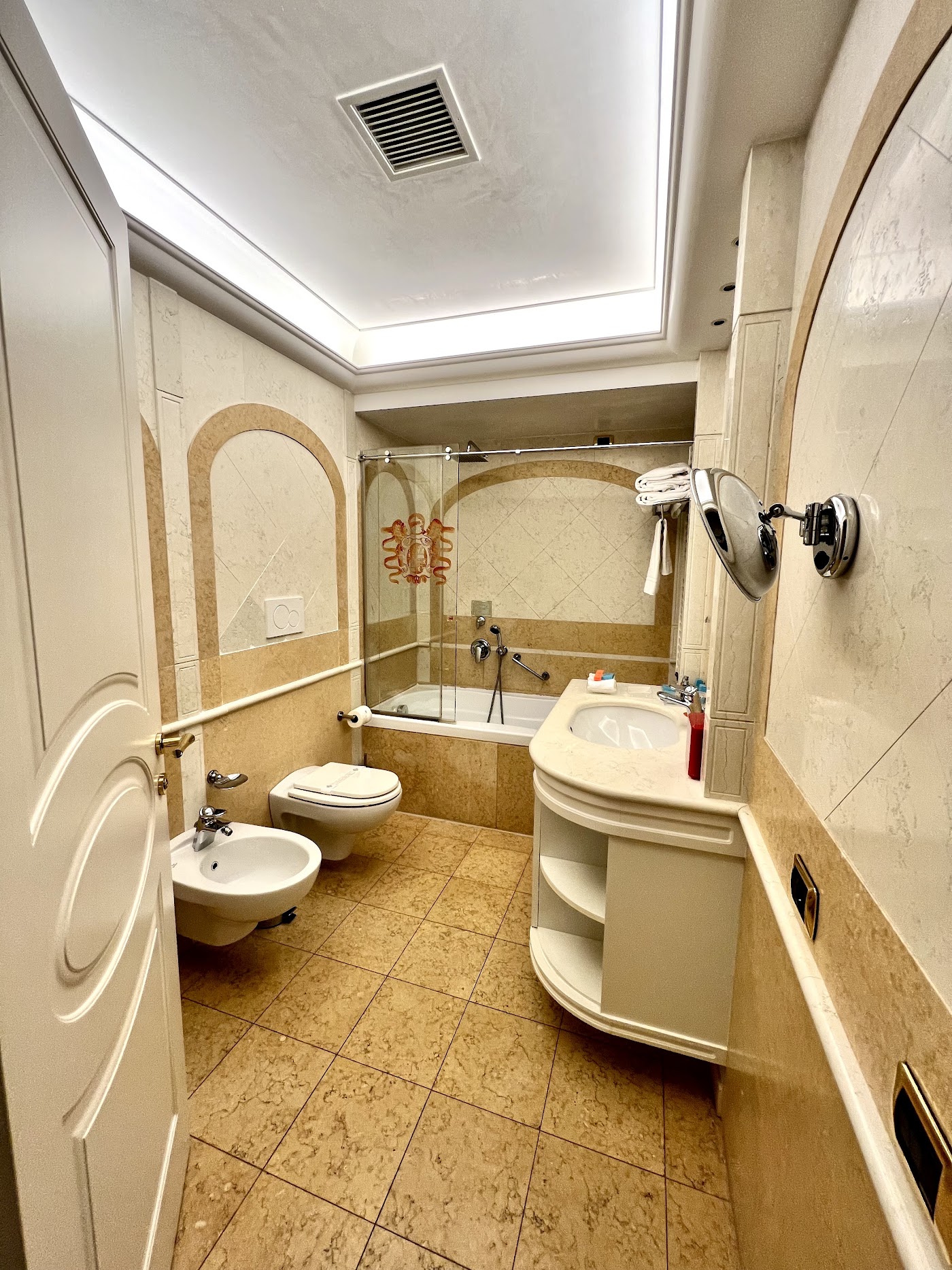 Byblos Art Hotel Villa Amistà, dog-friendly hotel, photo 4