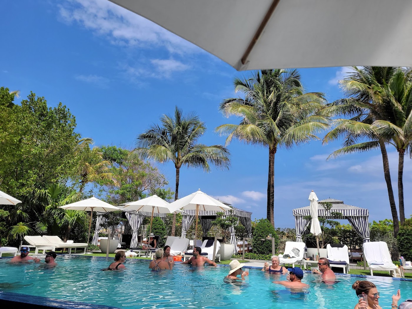 Cadillac Hotel and Beach Club, dog-friendly hotel, photo 4