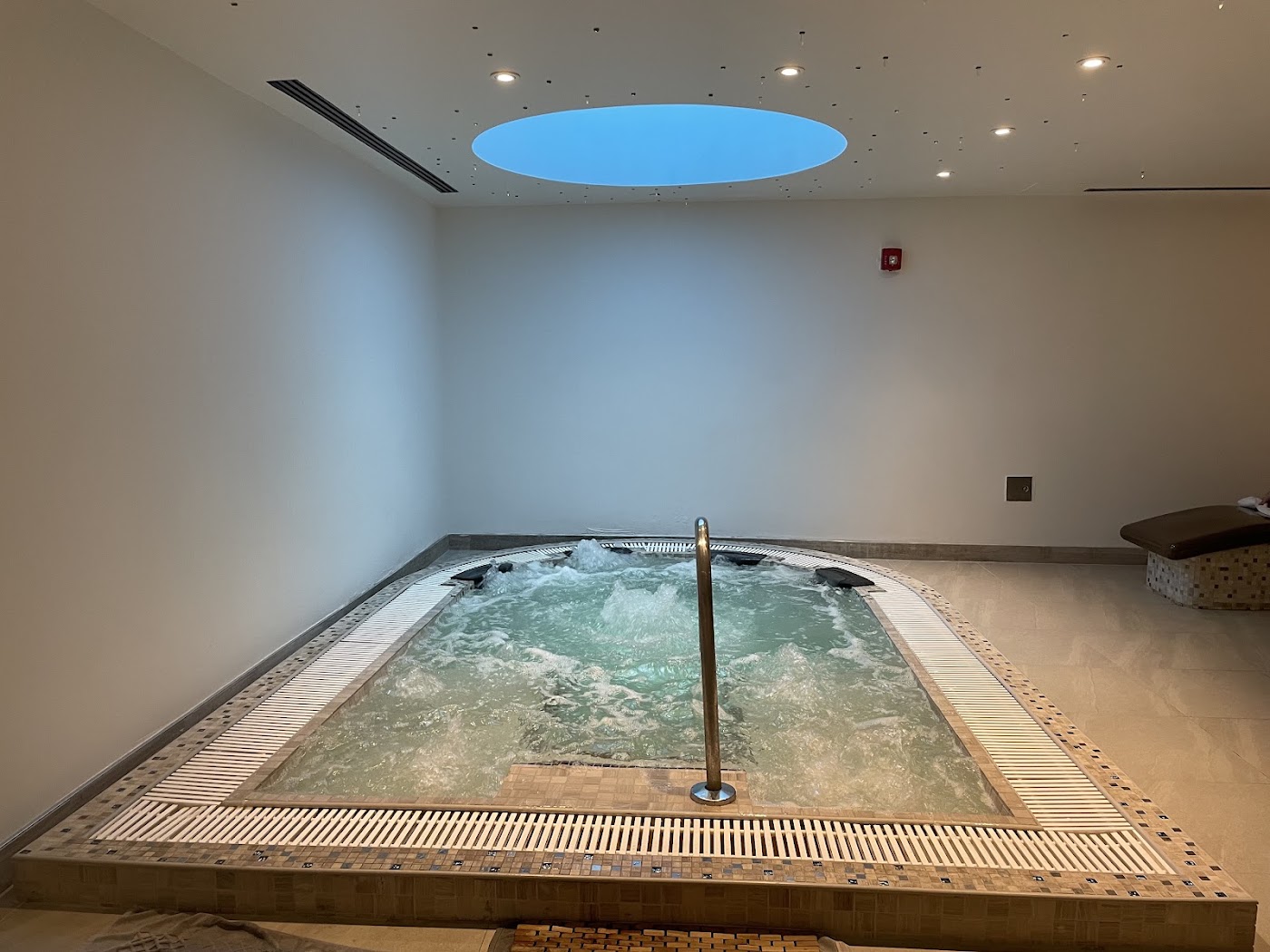 Carillon Miami Wellness Resort, dog-friendly hotel, photo 4