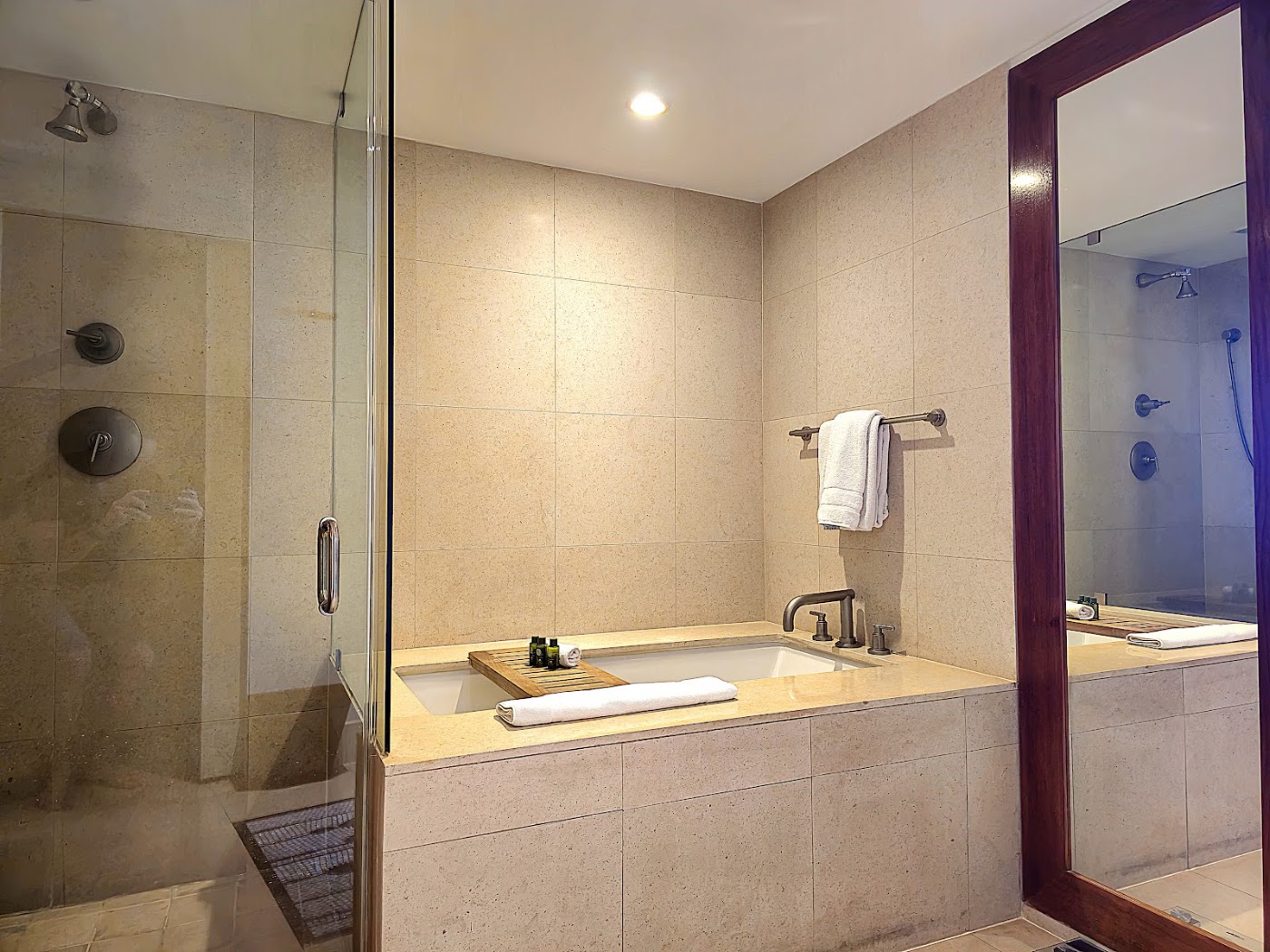 Carillon Miami Wellness Resort, dog-friendly hotel, photo 5