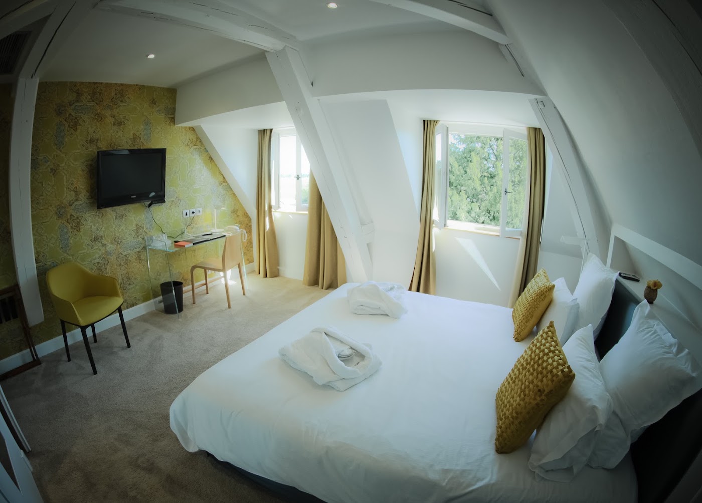 Castel de Très Girard, dog-friendly hotel, photo 2