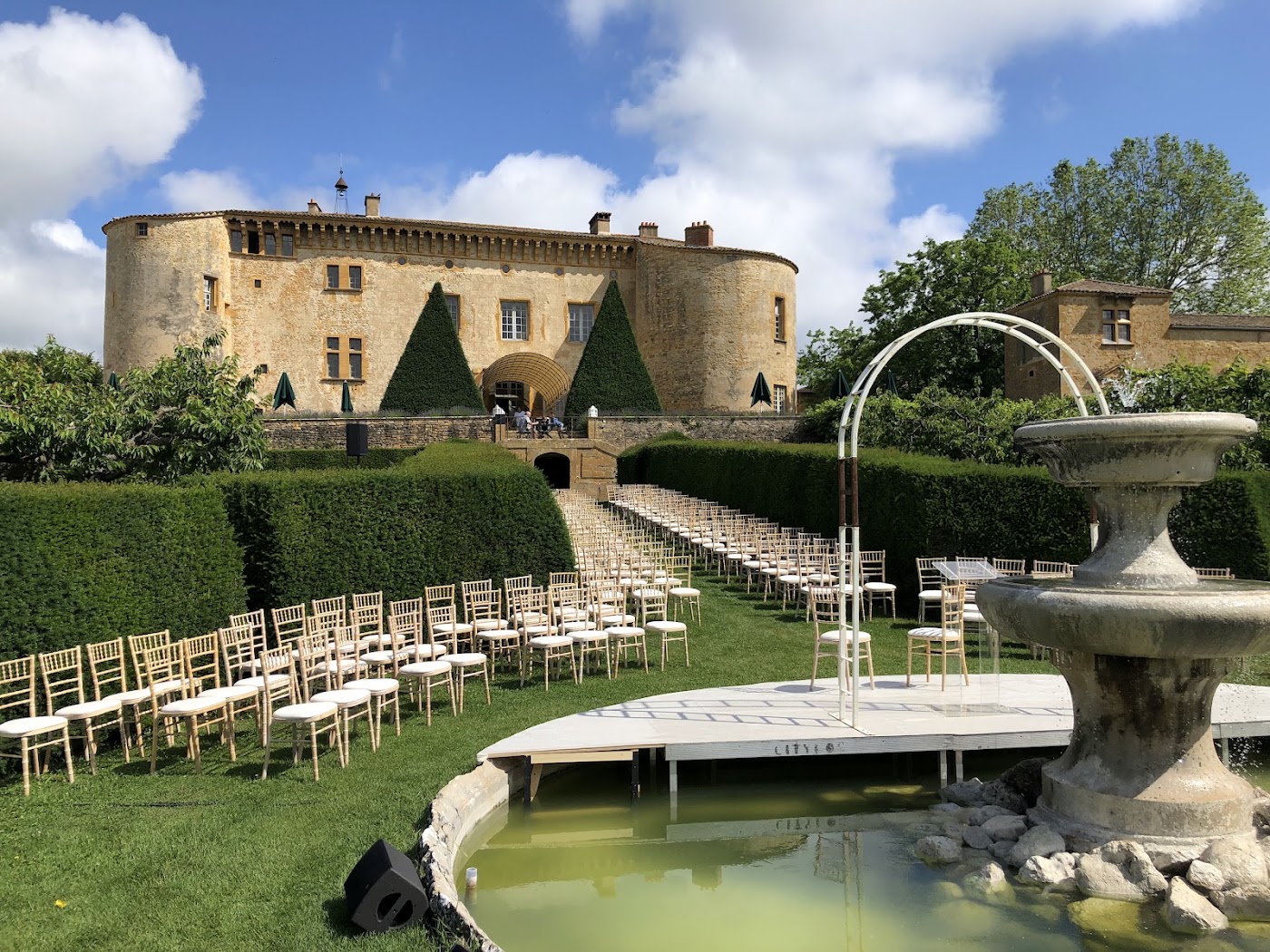 Château de Bagnols, dog-friendly hotel, photo 4