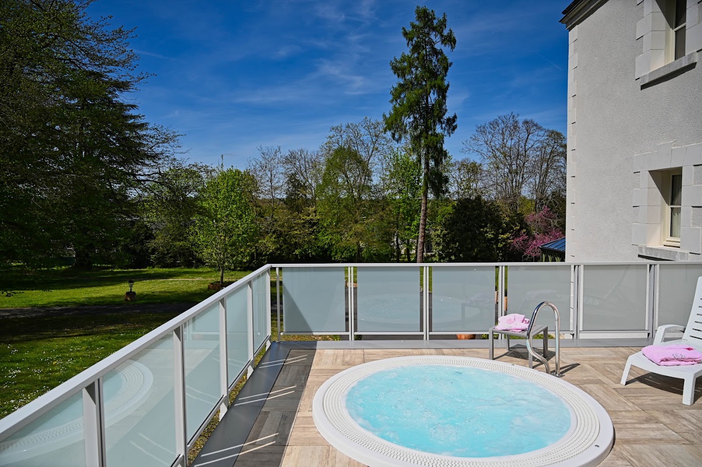 Château de la Rozelle, dog-friendly hotel, photo 4