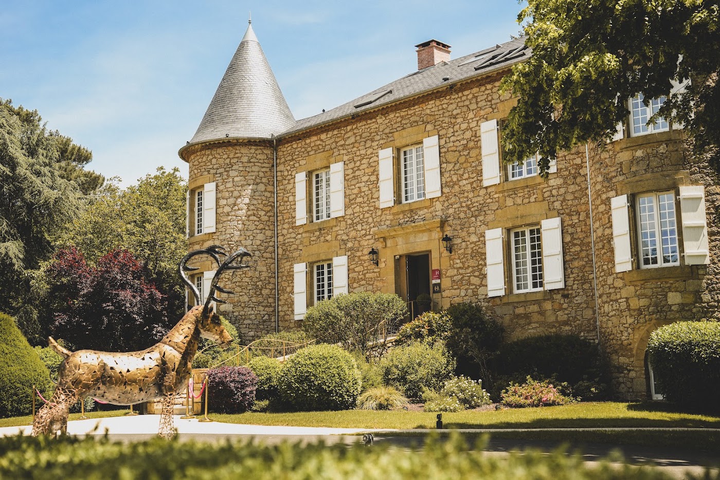 Château de Maraval, dog-friendly hotel, photo 2