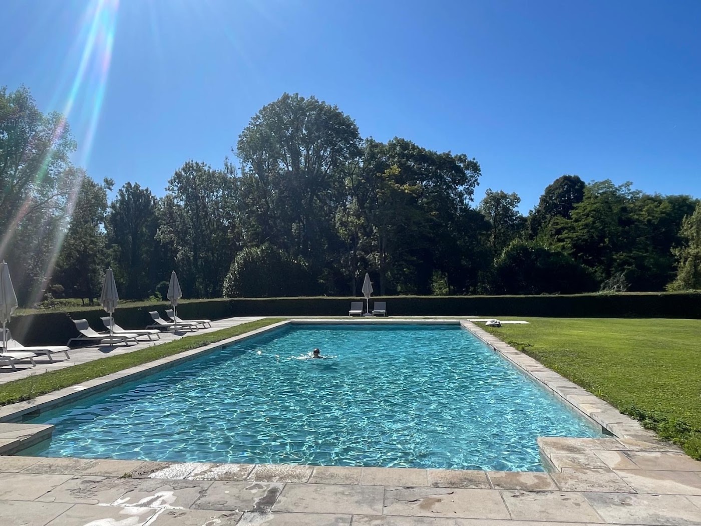 Château de Perreux, dog-friendly hotel, photo 4
