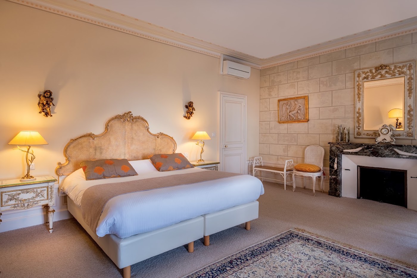 Château de Rochecotte, dog-friendly hotel, photo 3
