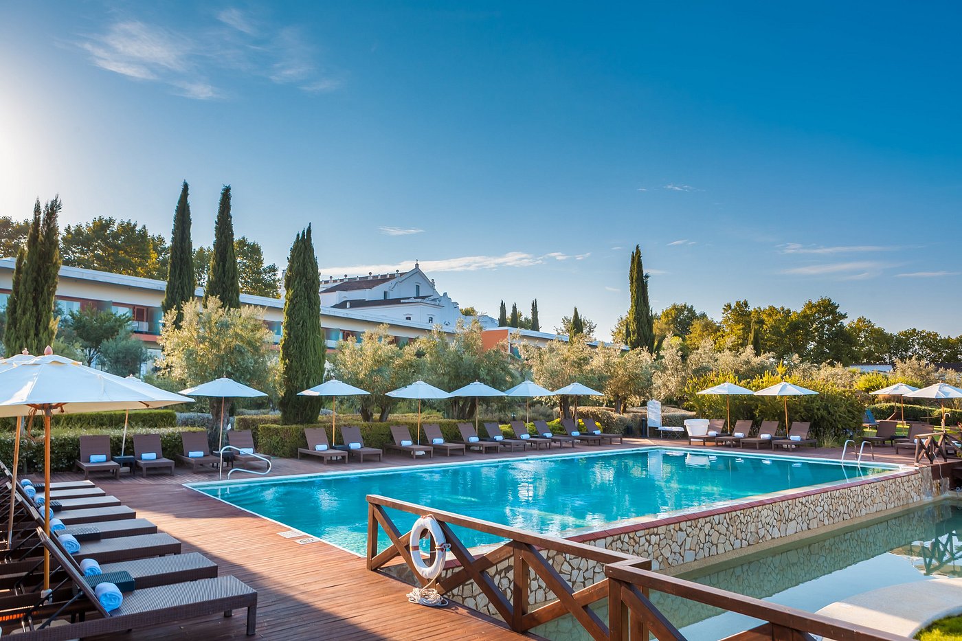 Convento do Espinheiro, Historic Hotel & Spa, dog-friendly hotel, photo 4