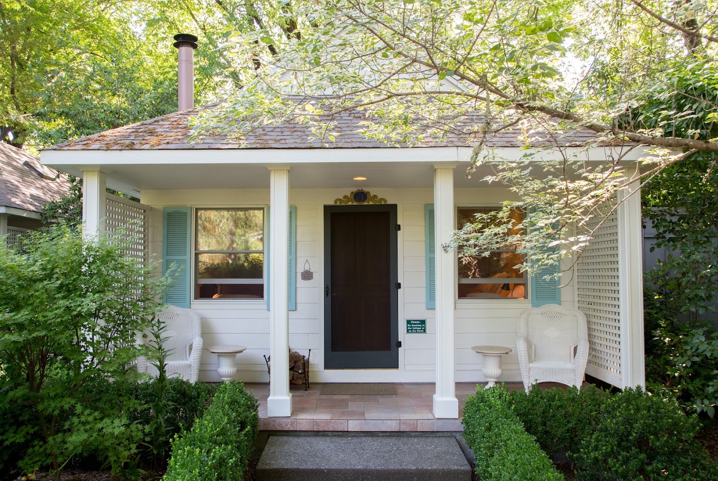 Cottage Grove Inn, dog-friendly hotel, photo 2