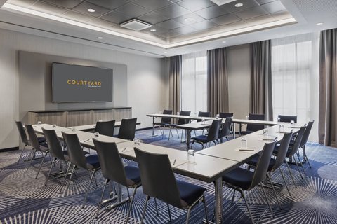 Courtyard by Marriott Hamburg City, dog-friendly hotel, photo 5