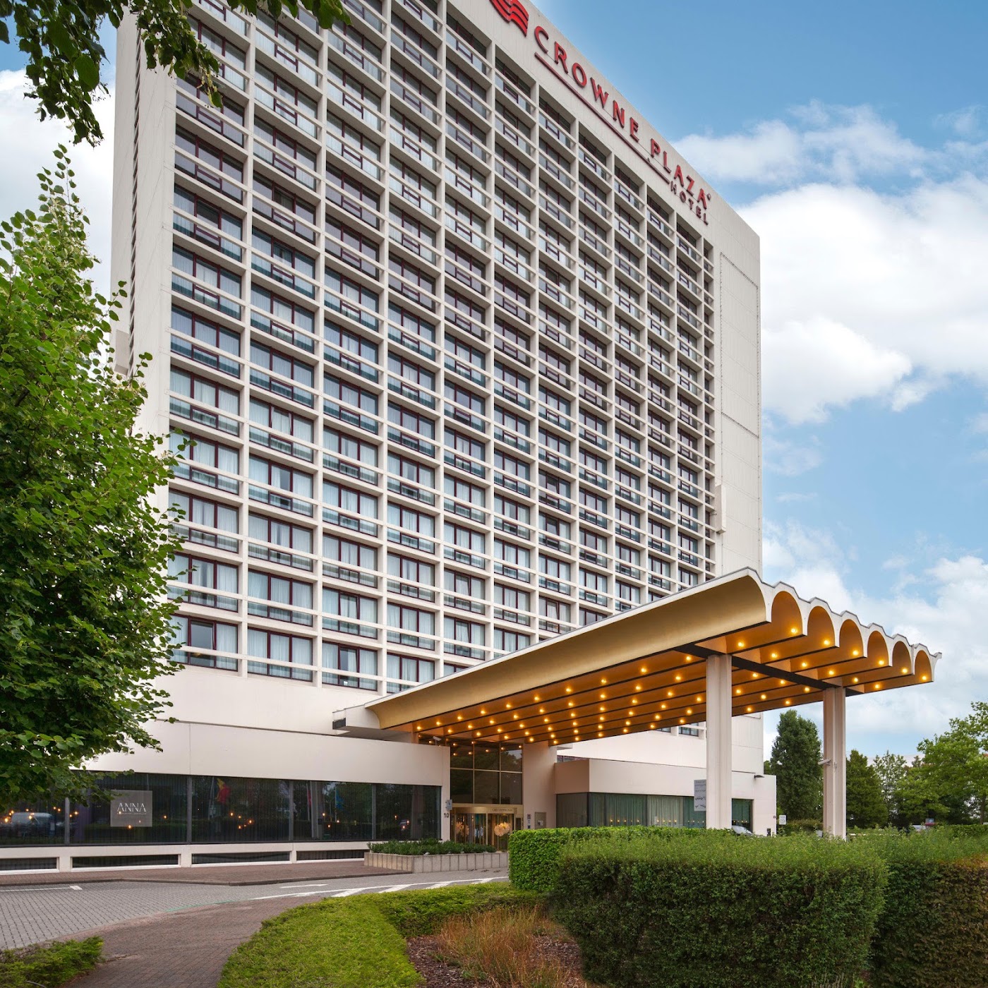 Crowne Plaza Antwerp by IHG, dog-friendly hotel, photo 2