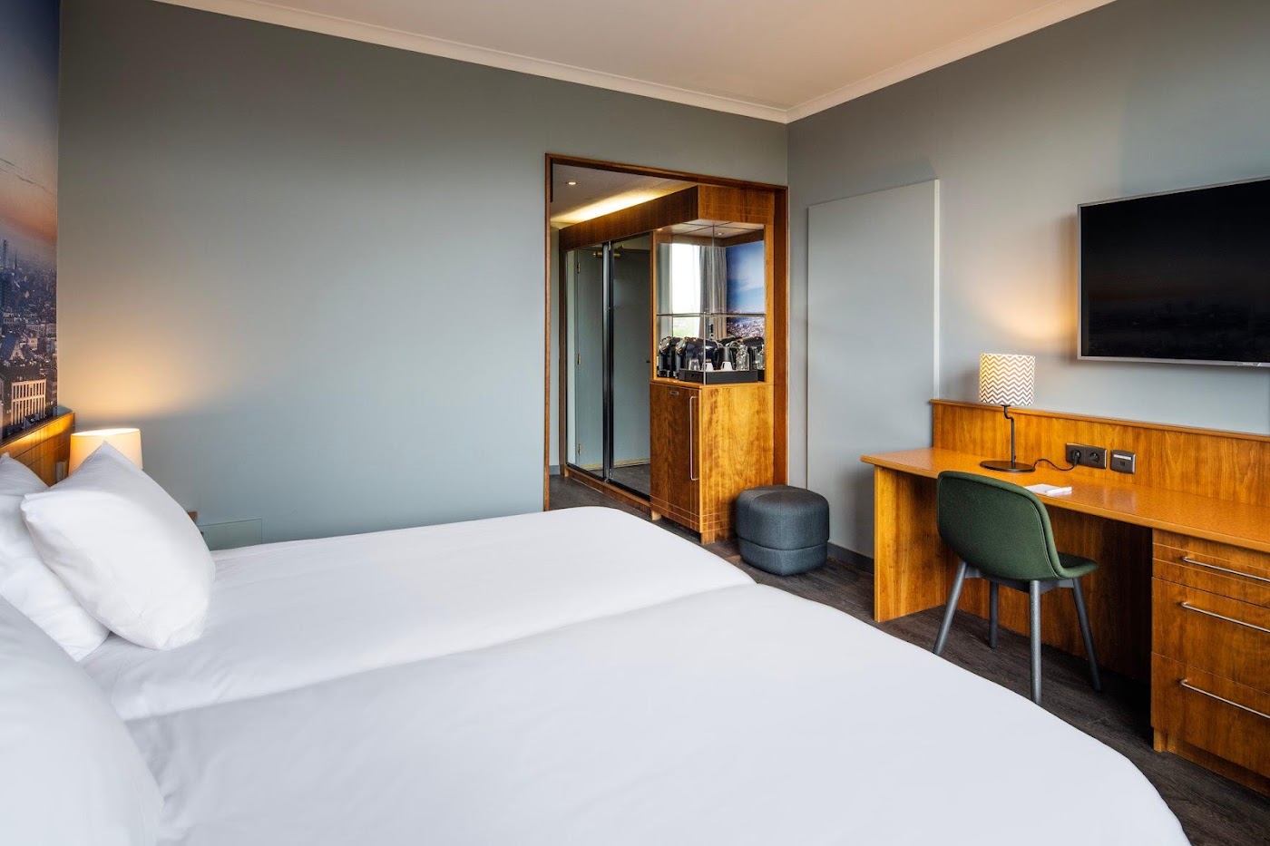 Crowne Plaza Antwerp by IHG, dog-friendly hotel, photo 3