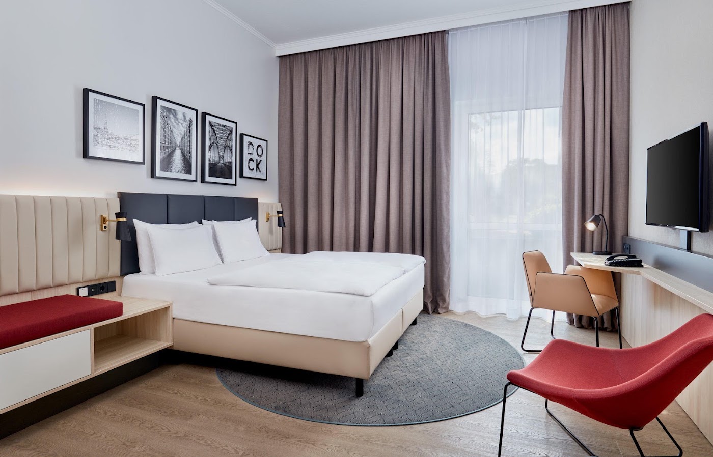 Crowne Plaza Hamburg City Alster, dog-friendly hotel, photo 3
