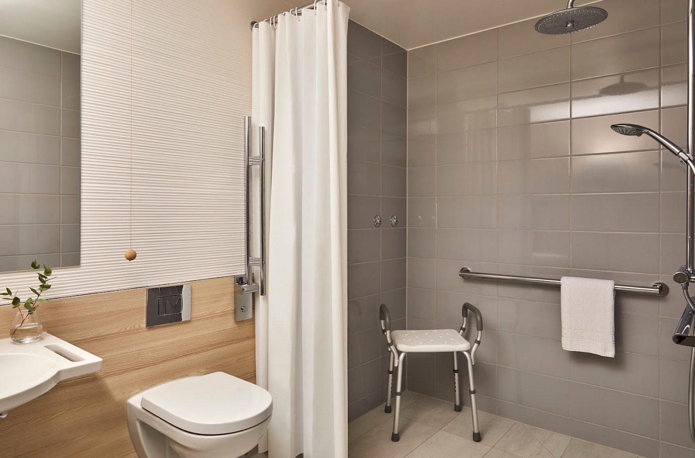 Crowne Plaza Hamburg City Alster, dog-friendly hotel, photo 4