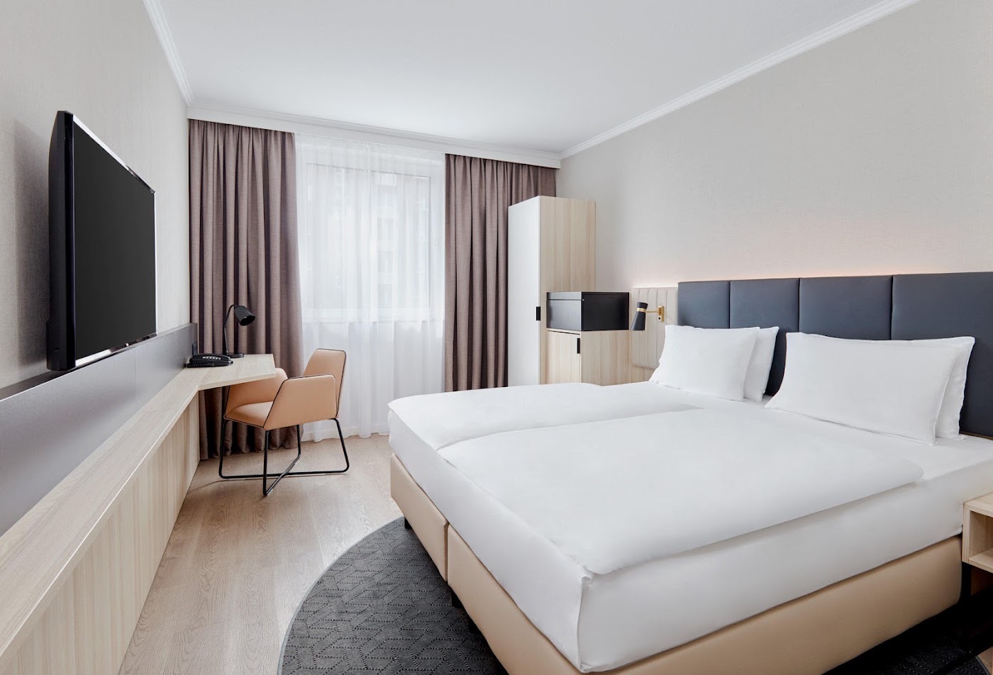 Crowne Plaza Hamburg City Alster, dog-friendly hotel, photo 5