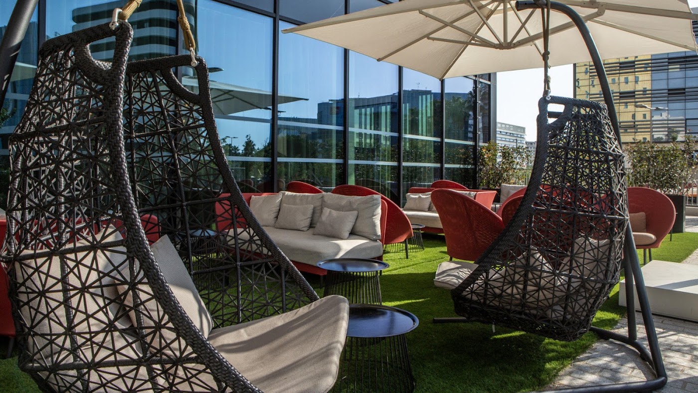 Crowne Plaza Nice - Grand Arenas, dog-friendly hotel, photo 2