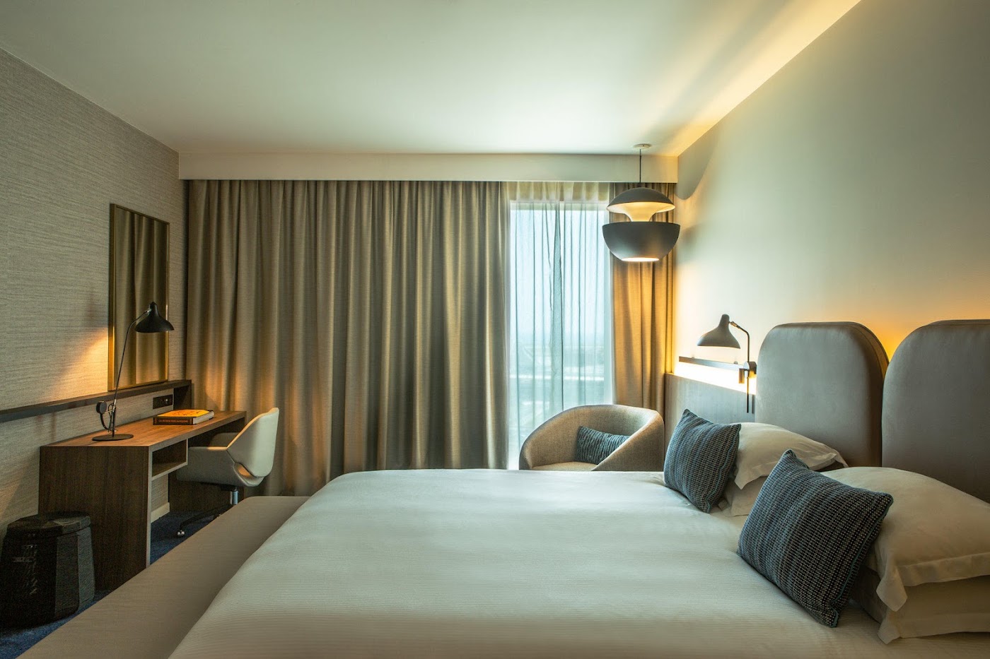 Crowne Plaza Nice - Grand Arenas, dog-friendly hotel, photo 3