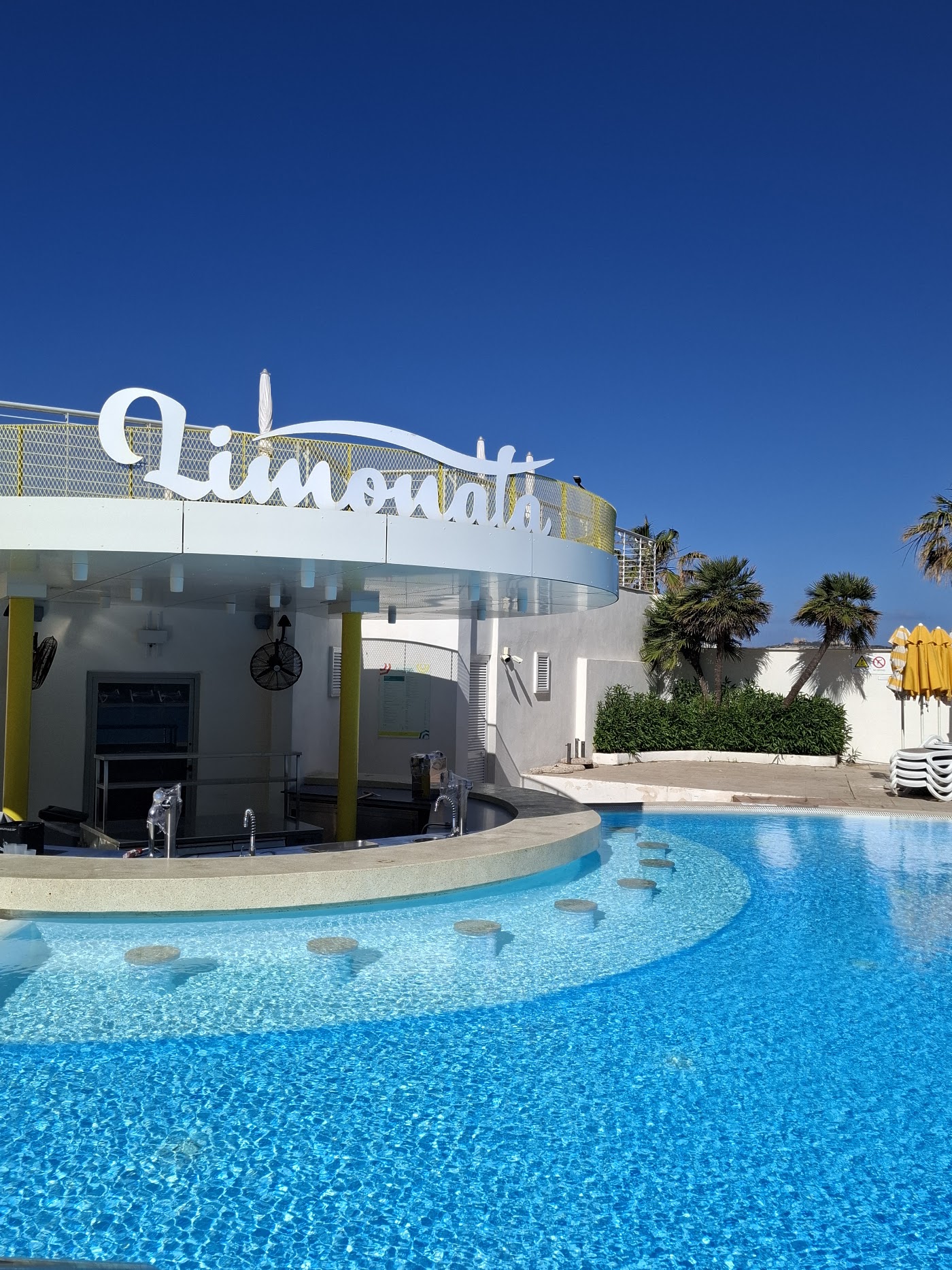 DoubleTree by Hilton Malta, dog-friendly hotel, photo 4
