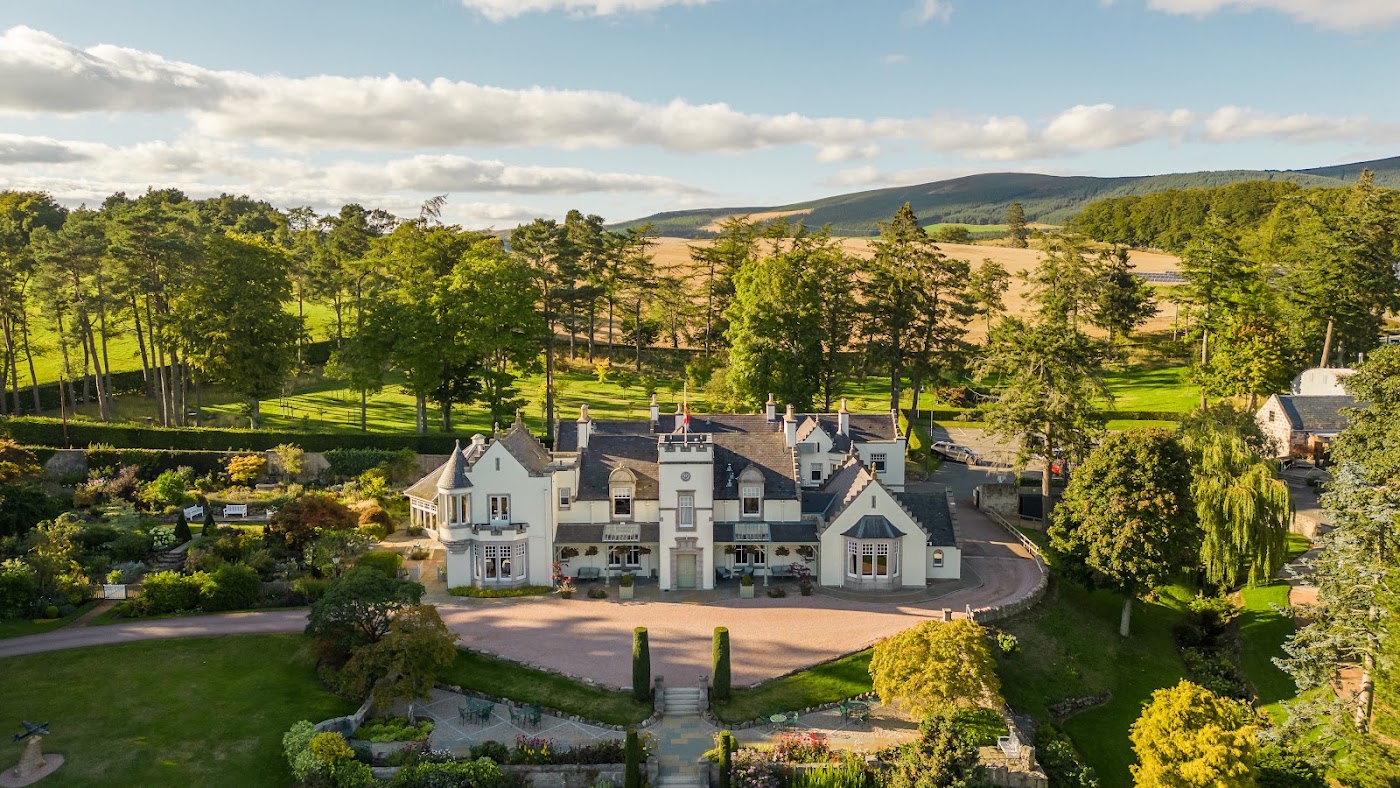 Douneside House, dog-friendly hotel, photo 2