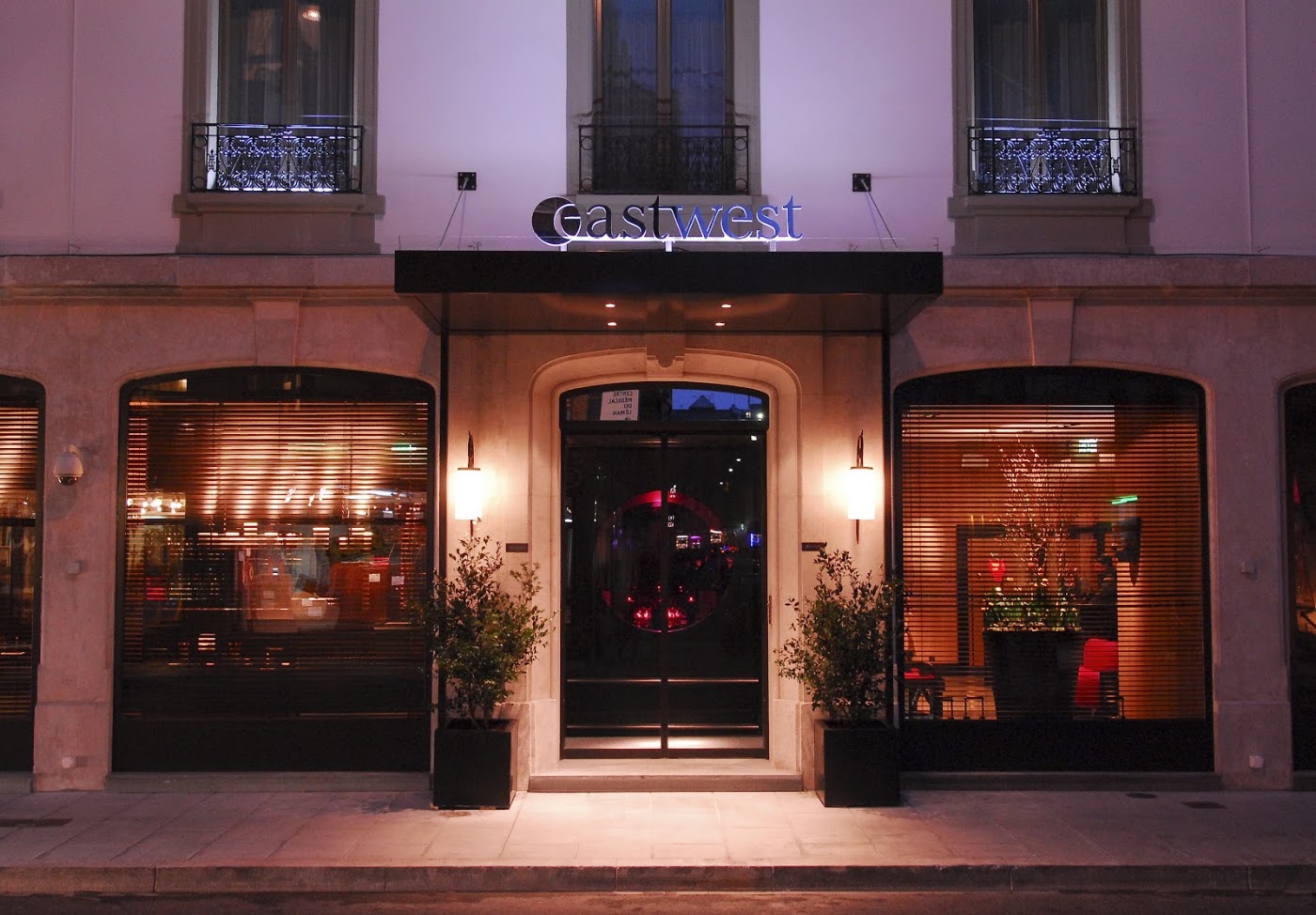 Eastwest Hotel, dog-friendly hotel, photo 2