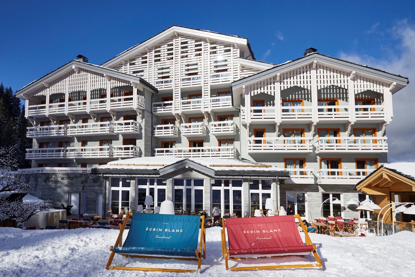 Écrin Blanc Resort Courchevel, dog-friendly hotel, photo 2