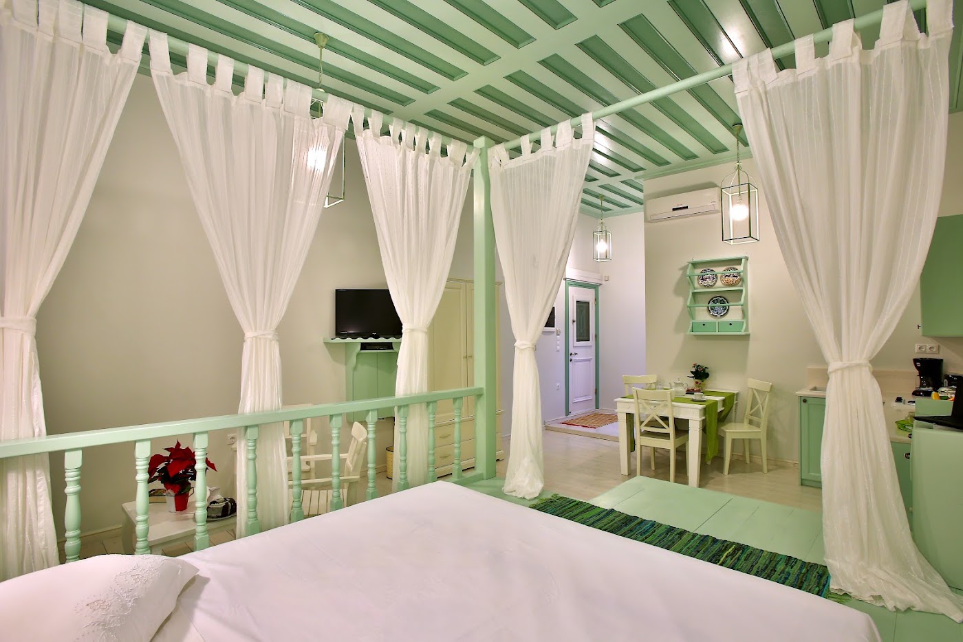 Efchi 1904 Hotel, dog-friendly hotel, photo 3