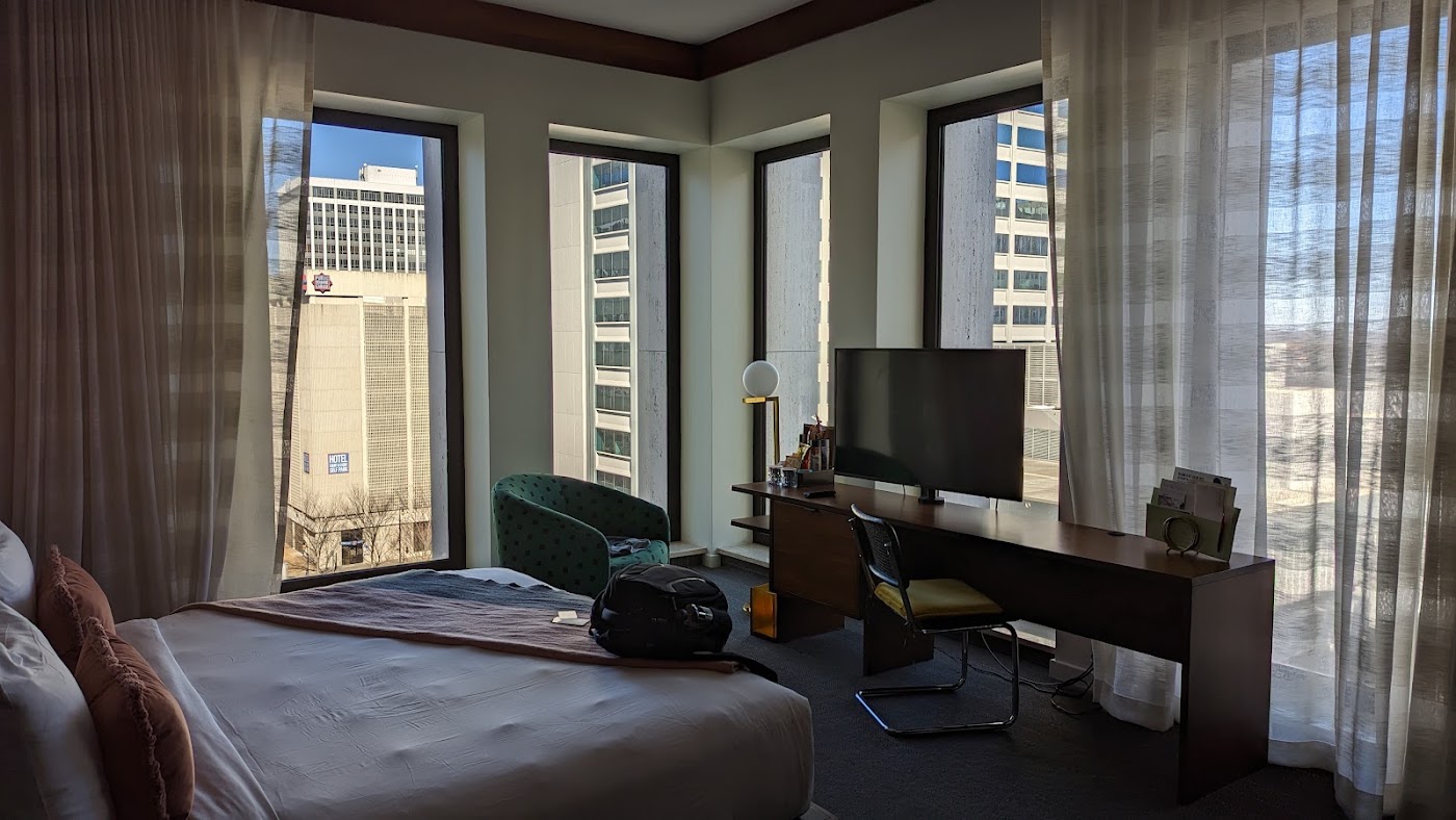 Fairlane Hotel, dog-friendly hotel, photo 3