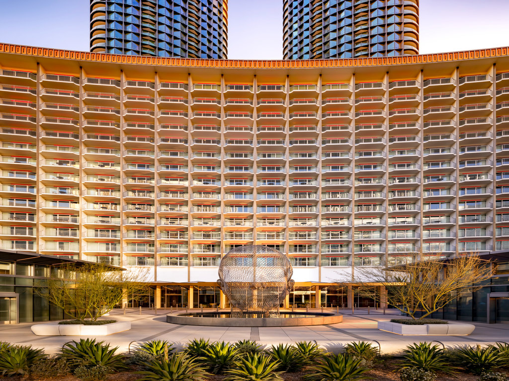Fairmont Century Plaza, dog-friendly hotel, photo 2