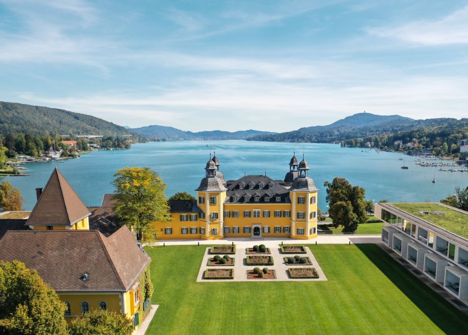 Falkensteiner Schlosshotel Velden, dog-friendly hotel, photo 2