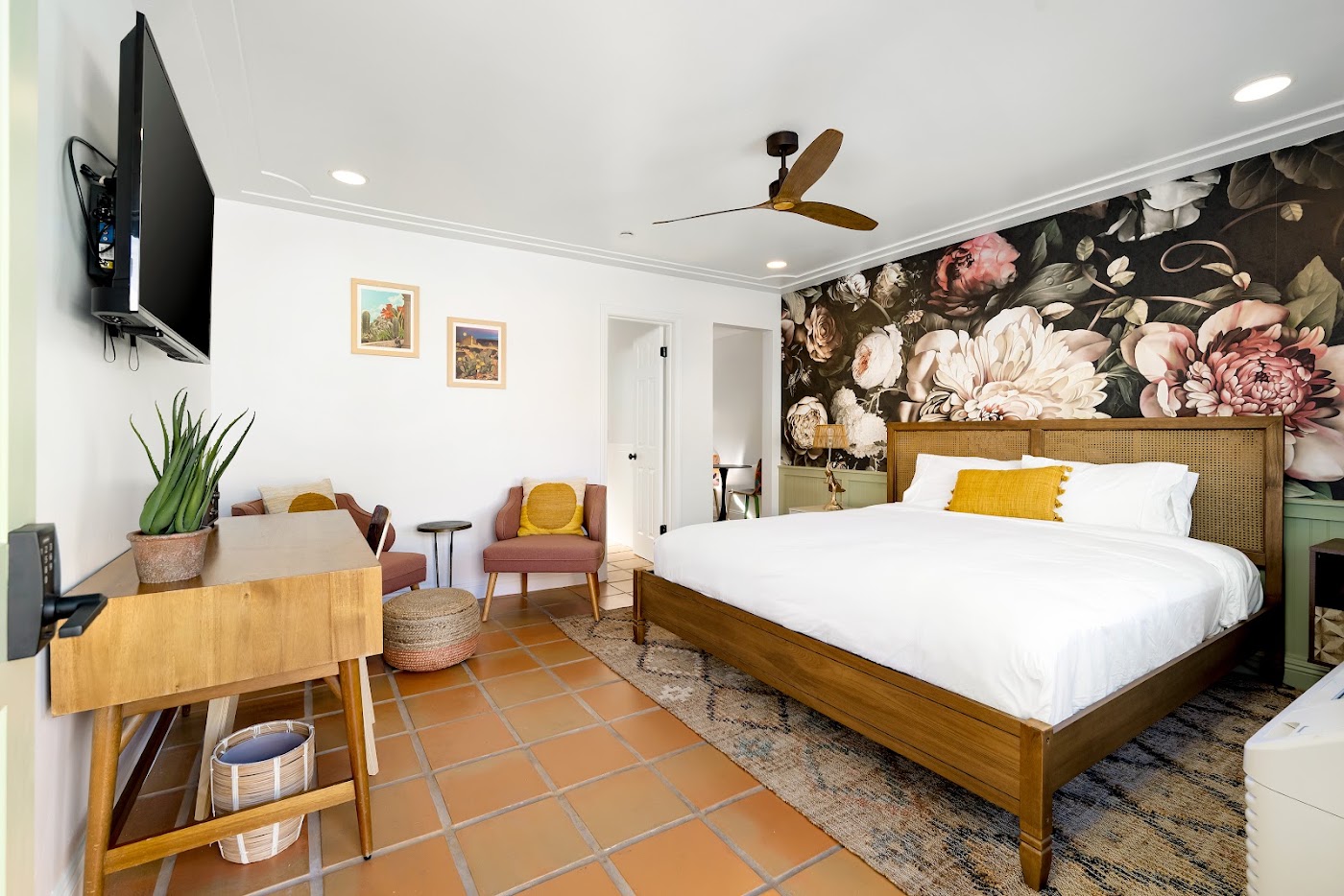 Fleur Noire Hotel, dog-friendly hotel, photo 3