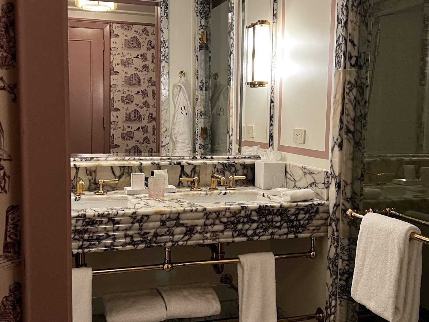 Fouquet's New York, dog-friendly hotel, photo 5