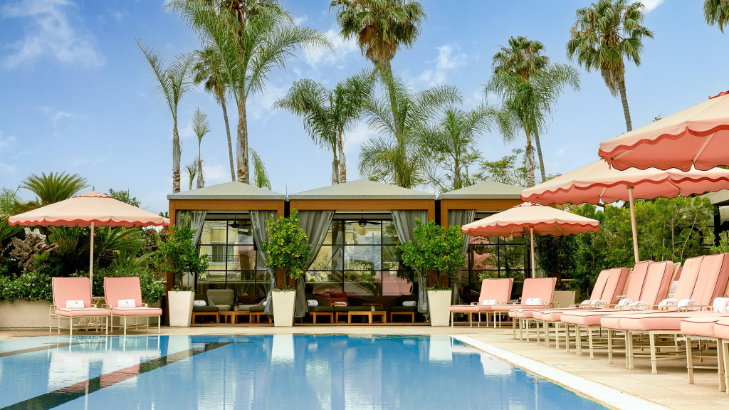 Four Seasons Hotel Los Angeles at Beverly Hills, dog-friendly hotel, photo 4