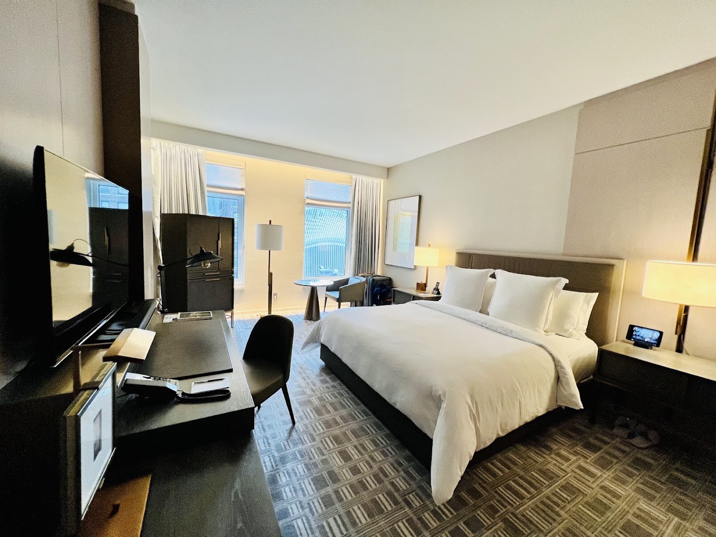 Four Seasons Hotel New York Downtown, dog-friendly hotel, photo 3