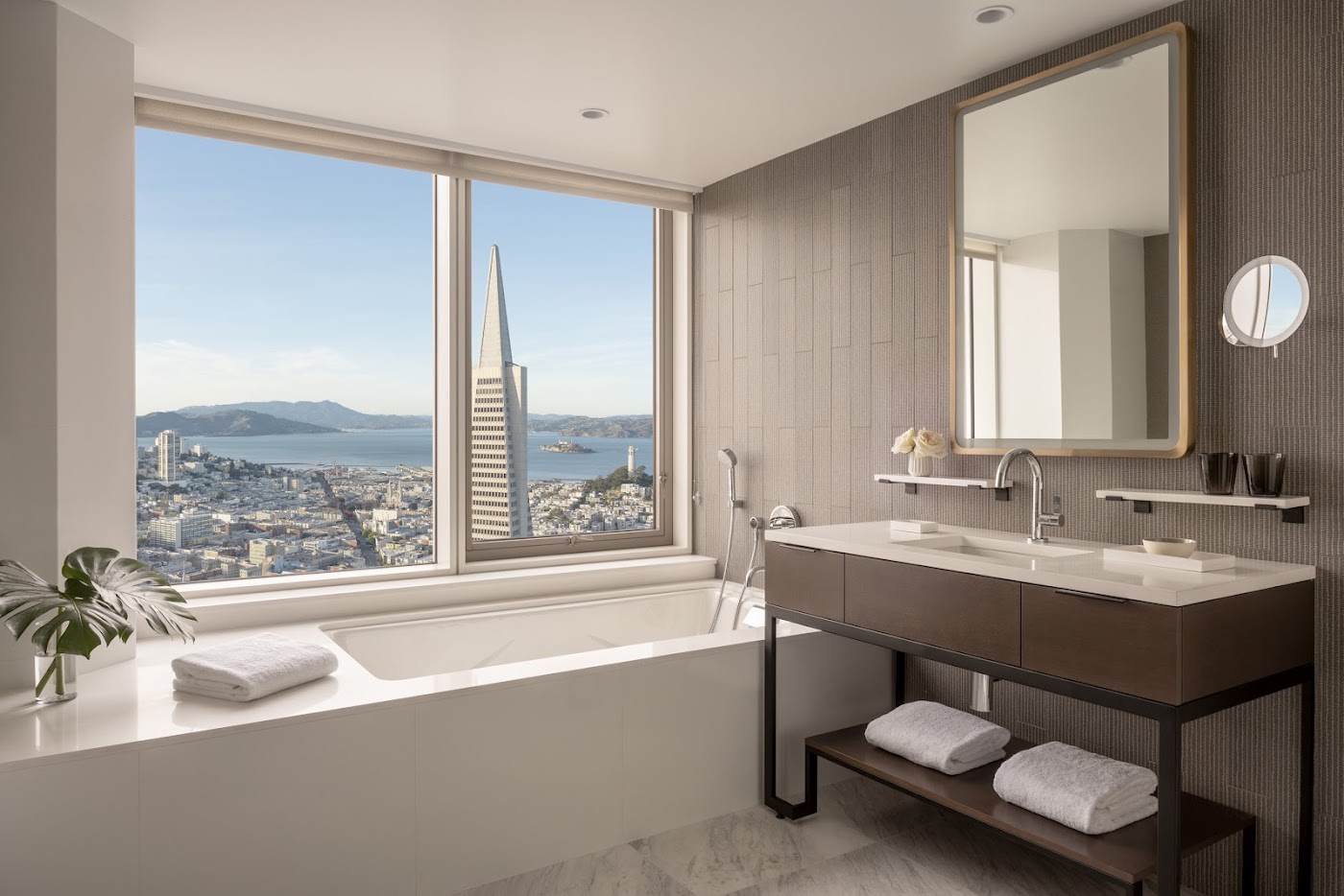 Four Seasons Hotel San Francisco at Embarcadero, dog-friendly hotel, photo 4