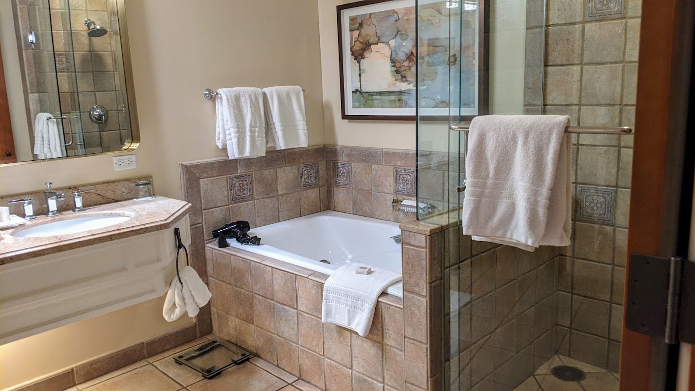 Four Seasons Resort Scottsdale at Troon North, dog-friendly hotel, photo 5